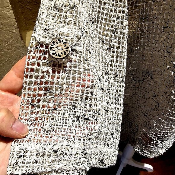 Nina Leonard Black Flecks & Cream Crochet Cardigan Natural Wooden Buttons M - Picture 10 of 11